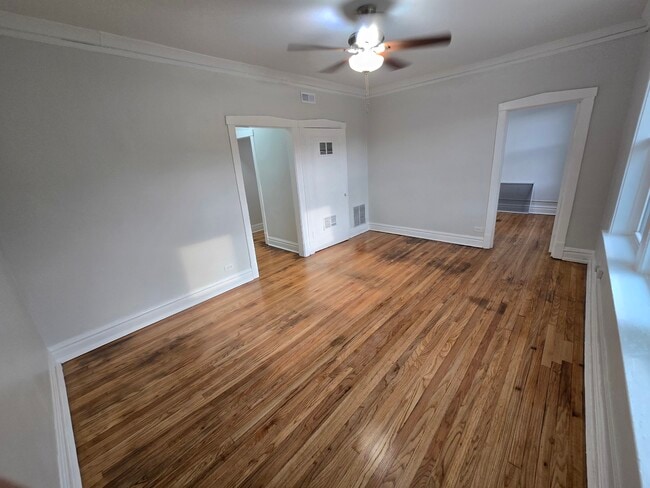 Building Photo - 4753 N Monticello Ave