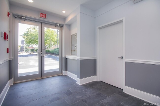 Building Photo - 3-3C Green St