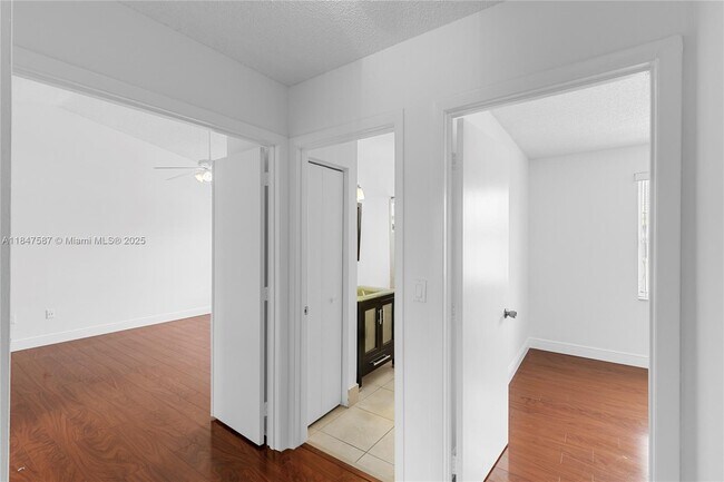 Building Photo - 1445 NW 154th Ln