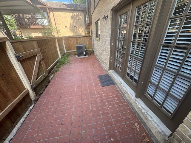 Building Photo - 11711 Memorial Dr