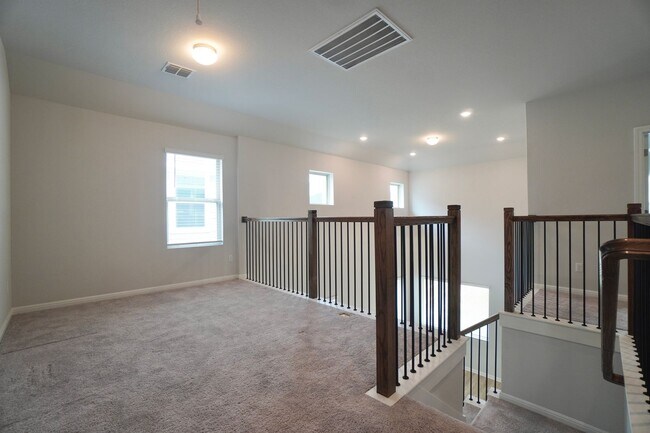 Building Photo - 2513 Danbury Ln