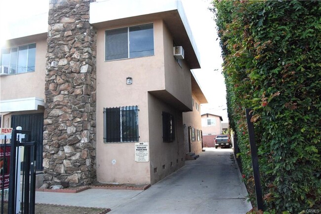 Building Photo - 11413 Cedar Ave