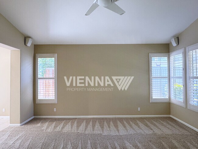 Building Photo - 961 Glide Ferry Way