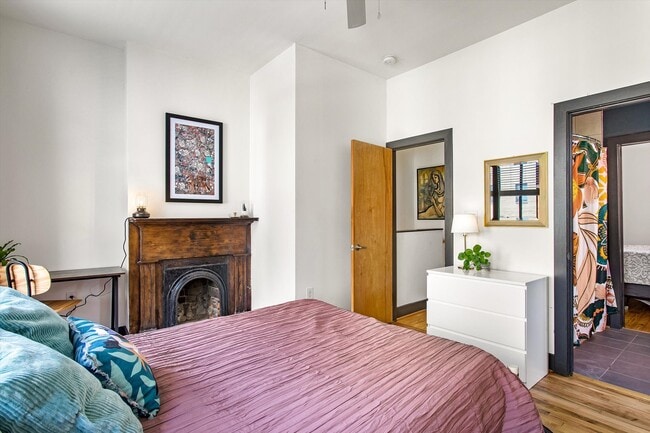 Building Photo - 206 N 1st St