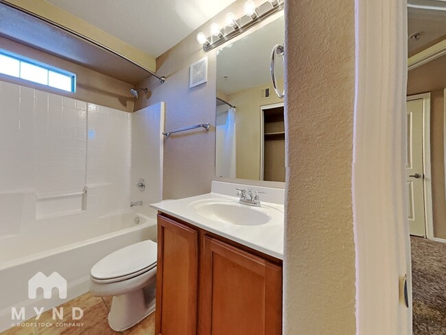 Building Photo - 2401 E Rio Salado Pkwy