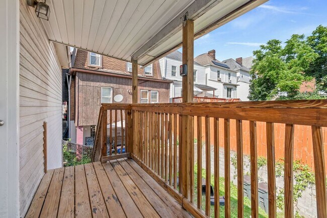 Building Photo - 2200 Milligan Ave