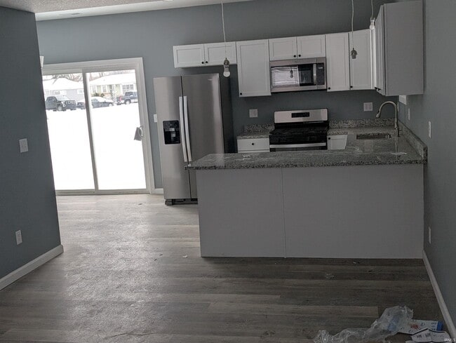 Building Photo - 3710 Wayne Trce