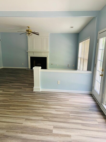 Building Photo - 400 Stedford Ln