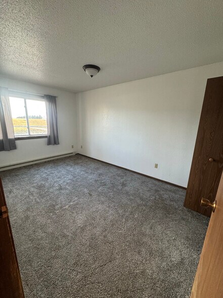 Building Photo - 301 Bernice St