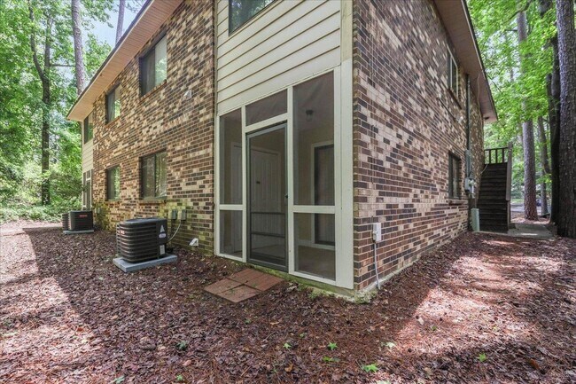Building Photo - 3208 Ginger Dr