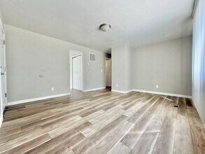 Building Photo - 670 E Coatsville Ave