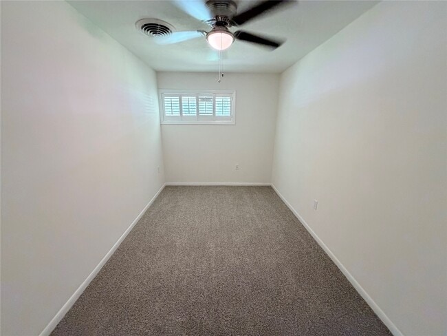 Building Photo - 807 W Murrill Ave