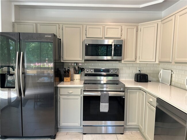 Building Photo - 115 Harbor Lights Dr