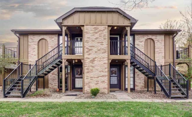 Primary Photo - Village Quarter Ground Level Condo