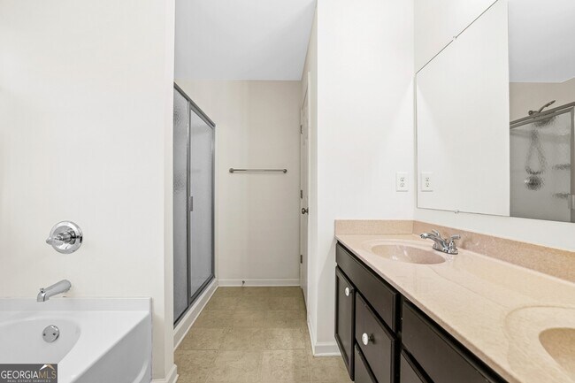 Building Photo - 1480 Avalon Creek Rd