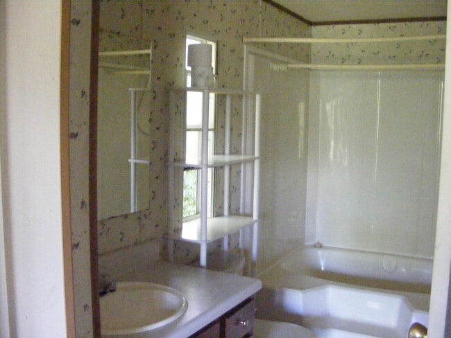 Building Photo - 161 Co Rd 909