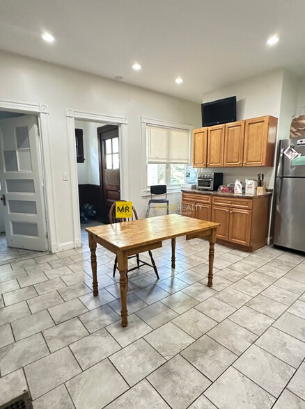 Primary Photo - 27 Orkney Rd