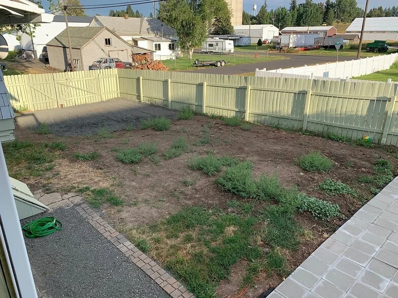 Building Photo - 601 W California St