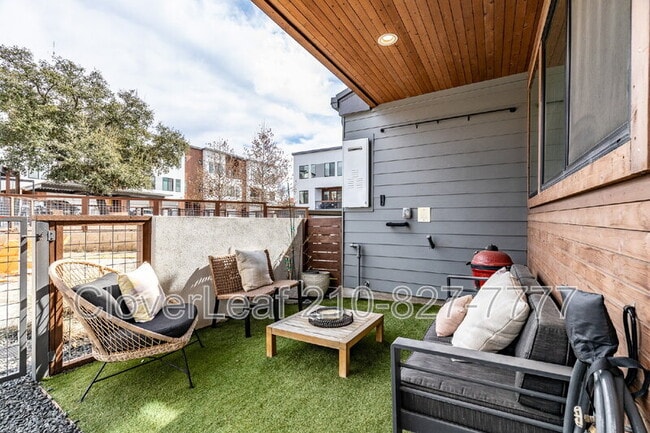 Building Photo - 102 Tendick St