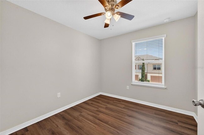 Building Photo - 3842 Hampstead Ln