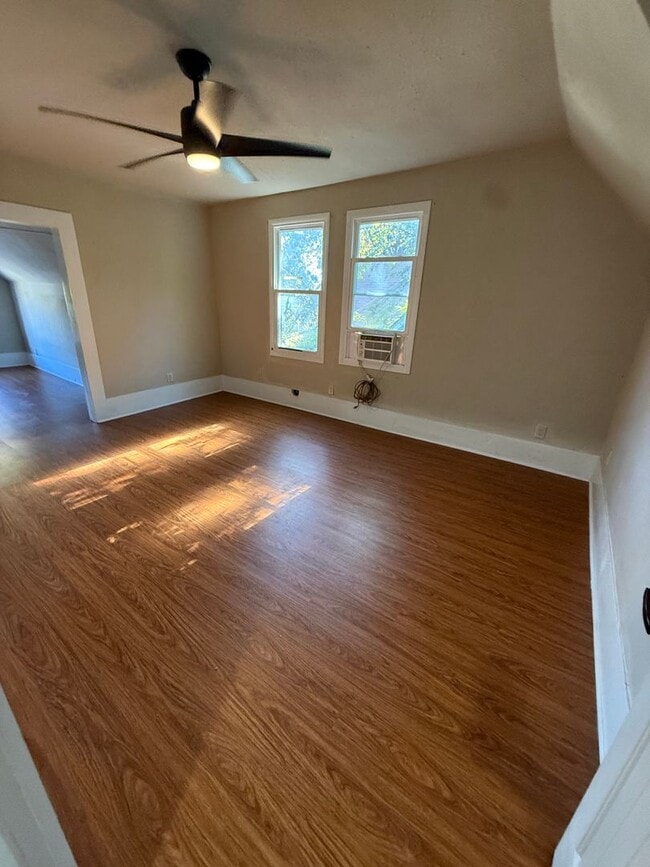 Building Photo - 918 S 19th St