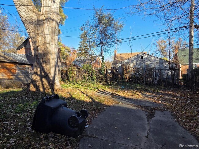 Building Photo - 19496 Braile St
