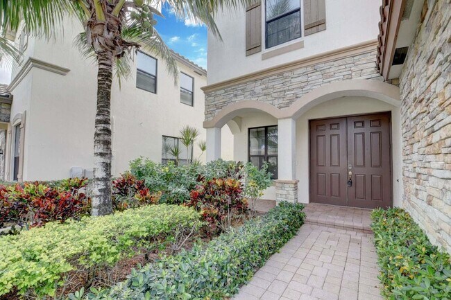 Building Photo - 8834 Willow Cove Ln