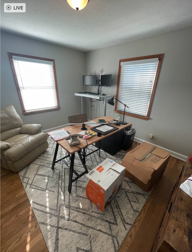 Building Photo - Beautiful Cape Cod 3 bedroom 2 bath- Ellwood City