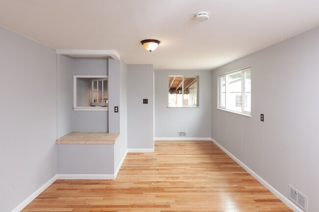 Building Photo - 4033 Meade St