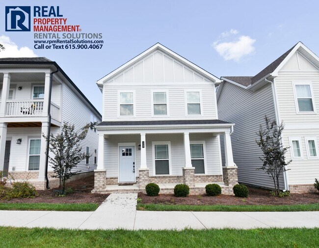 Primary Photo - Beautiful, modern 4 bdrm home with attache...