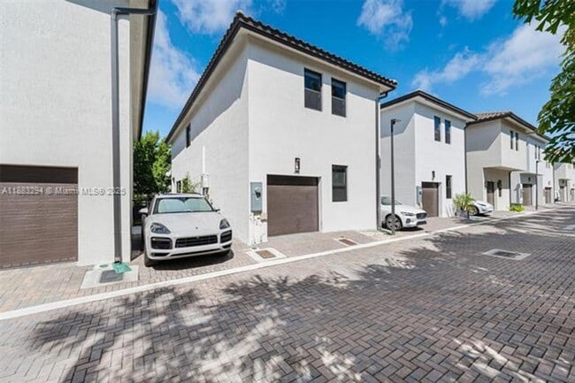 Building Photo - 4408 NW 80th Ave