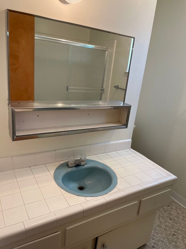 Building Photo - **RESERVE NOW FOR SUMMER 2026**  Spacious 6-Bedroom House Near Chico State