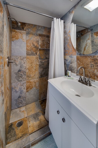 Basement bathroom - 3717 Highland Ave