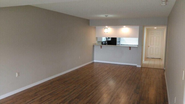 Building Photo - 3516 Whitehall Dr