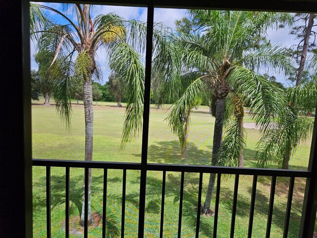 Building Photo - 7113 Golf Colony Ct