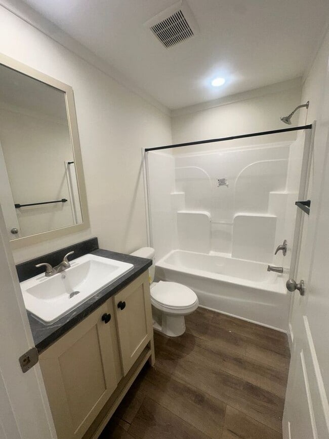 Building Photo - 2BR/2BATH newer mobile home! Off Wrightsvi...