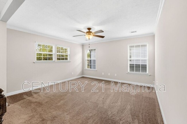 Building Photo - 302 Dorn St