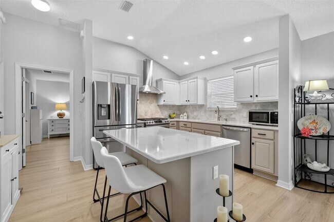 Building Photo - 1950 Alistar Ct