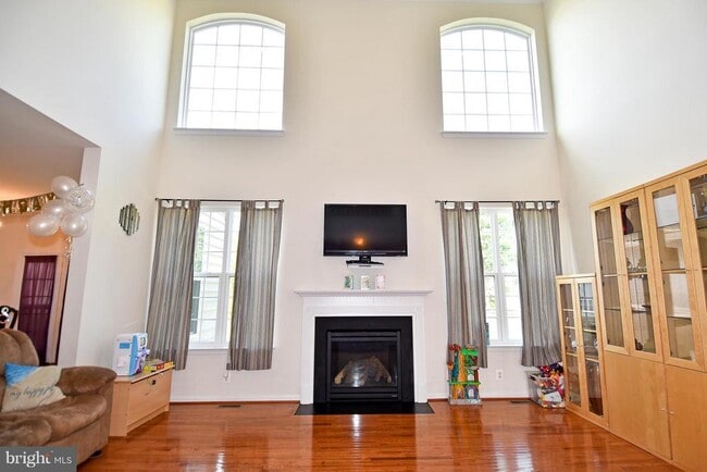 Building Photo - 3082 American Eagle Blvd