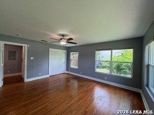 Building Photo - 2555 W Kings Hwy