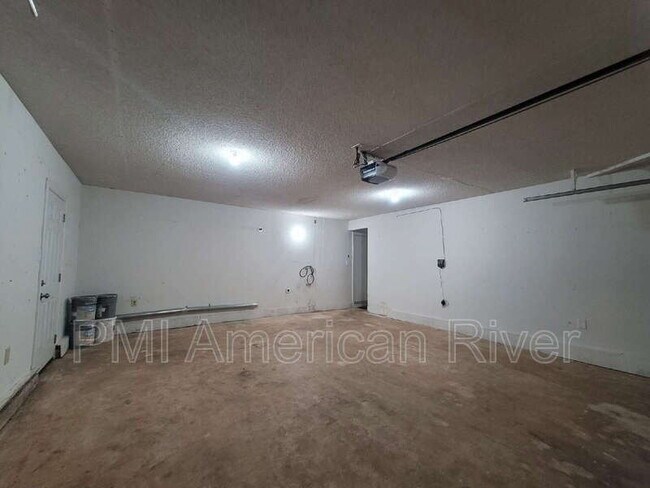 Building Photo - 8924 Sutters Gold Dr