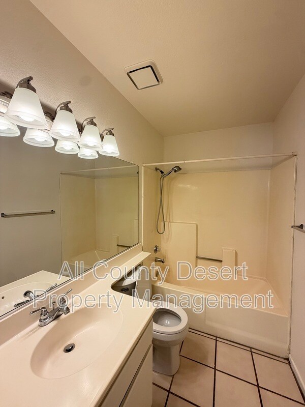 Building Photo - 74350 Magnesia Falls Dr