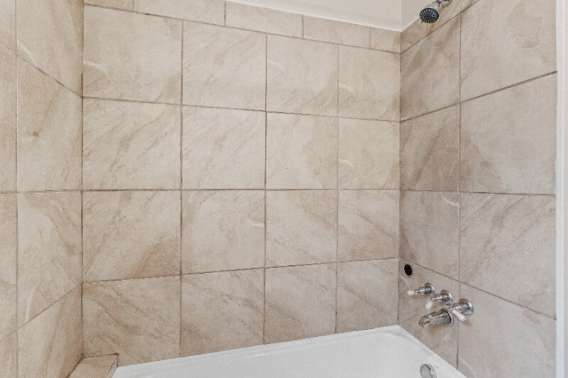 Building Photo - 315 E 1st St