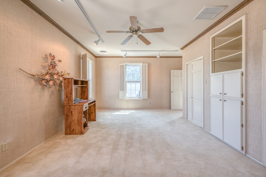 Building Photo - 2611 N Kentucky Ave