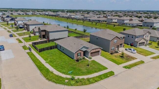 Building Photo - 6307 Highland Hts Dr