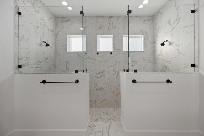 Building Photo - 4727 Estates Cir