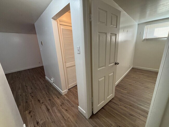 Building Photo - 271 N 300 W