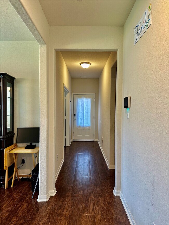 Building Photo - 18622 Each Elm Way