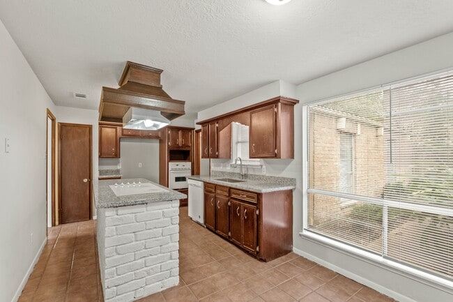 Building Photo - 2922 Hunters Glen Dr
