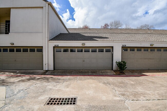 Building Photo - 2626 Bering Dr